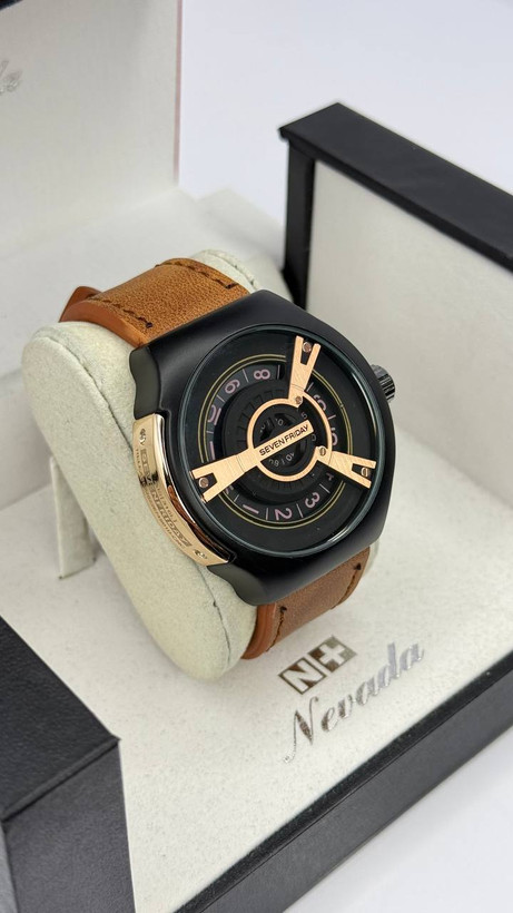 ساعت مردانه Seven Friday قفل سگکی