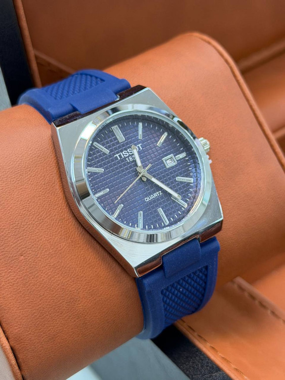 ساعت PRX صفحه شطرنجی در رنگبندی متنوع