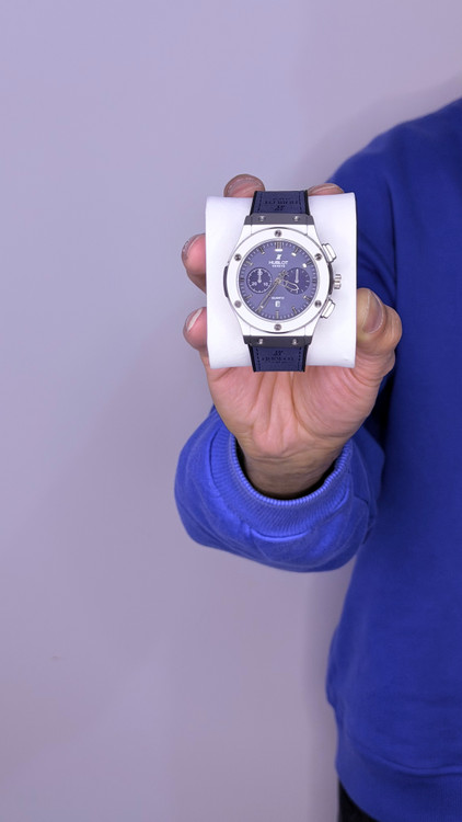 بند سرمه ای قاب نقره ای