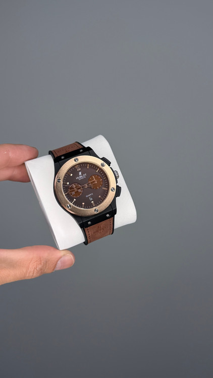 بند قهوه ای با قاب مشکی رینگ مسی