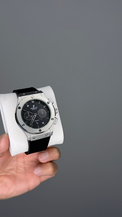 بند مشکی قاب نقره ای